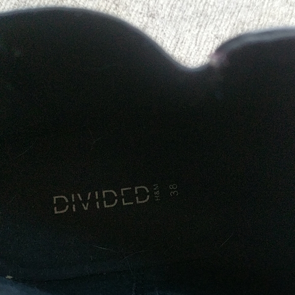 H&M Chelsea Boots - Picture 2 of 4